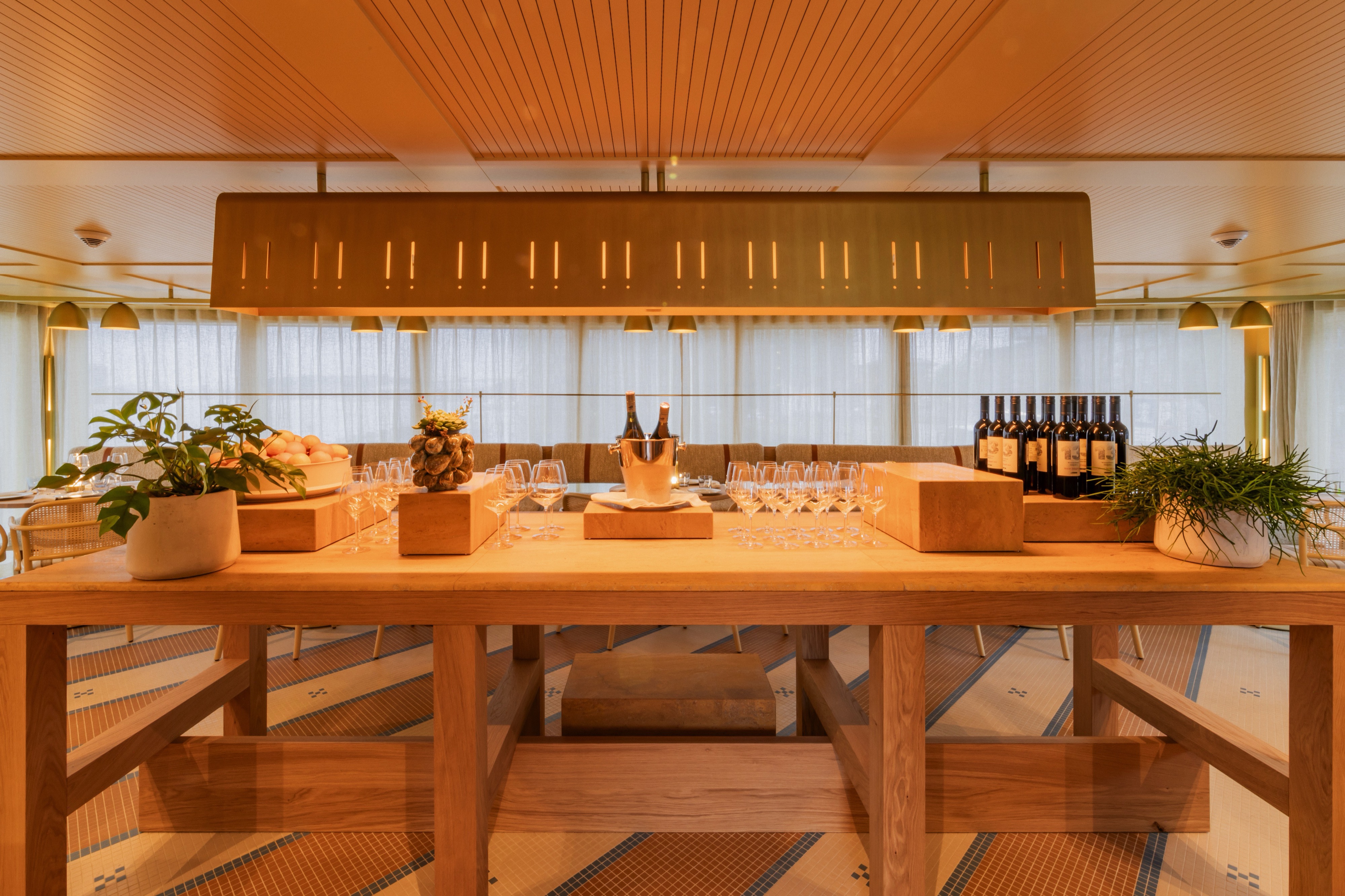 APT Solara - The Gruner Bar & Dining